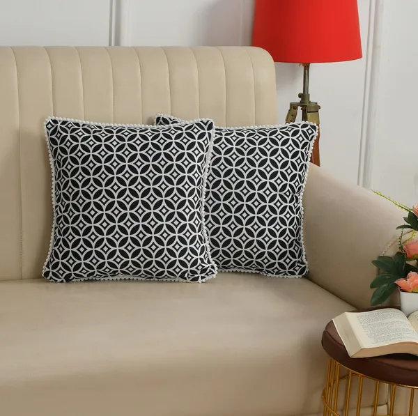 Black_Premium_Circle_Printed_Velvet_Cushion_Cover