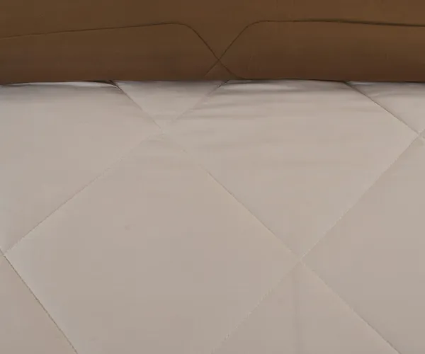 Peach_Premium_Clara_Comforter