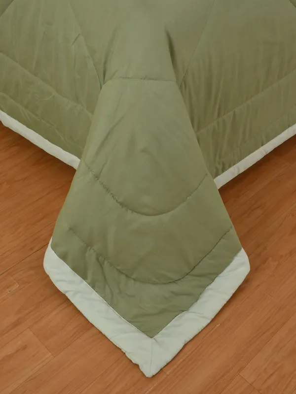 Olive_Premium_Clara_Comforter