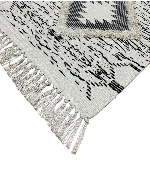 Multicolor_Three_Diamond_Printed_Tufted_Runner