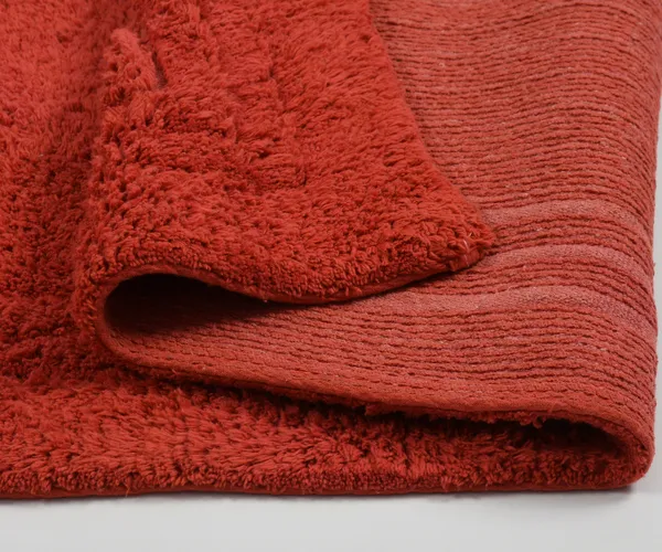 Linea_Runner_Bathmat_-_Maroon,_Size_-_50x120_CM