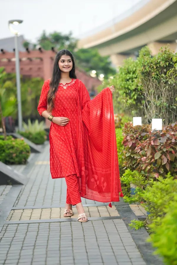 Red_Kurta_Pajama_Dupatta_For_Women