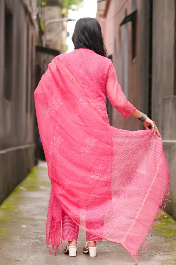 Pink_Handblock_Kota_Doriya_Set_For_Women