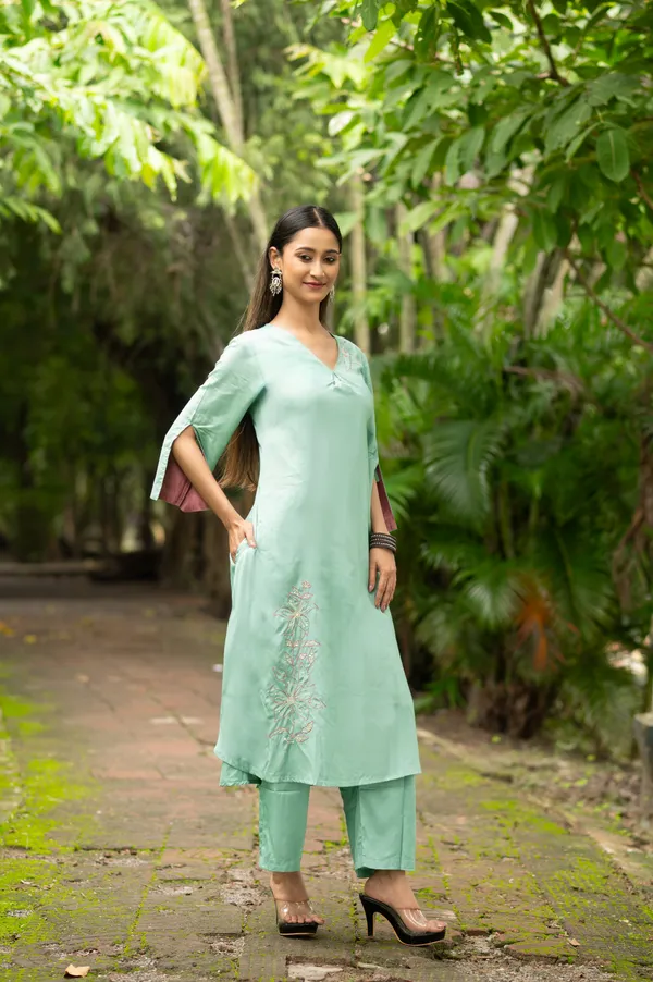 Sea_Green_Crystal_Silk_Cords_For_Women