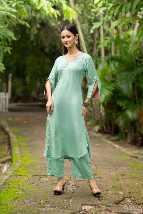 Sea_Green_Crystal_Silk_Cords_For_Women