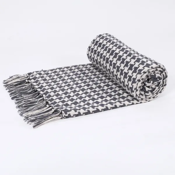 Soft_Cotton_Grey_Sofa_Throw_For__Any_Living_Space