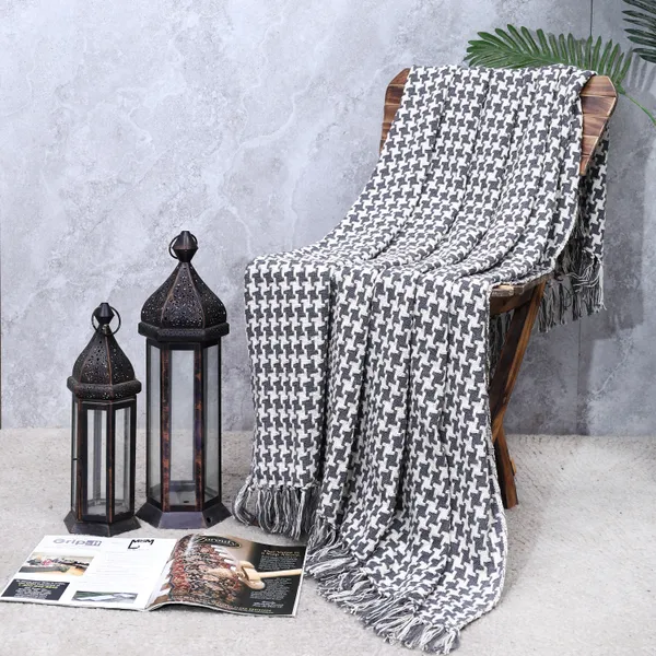 Soft_Cotton_Grey_Sofa_Throw_For__Any_Living_Space