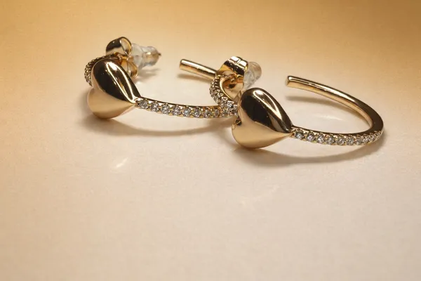 Gold_Heart_Crystal_Studded_Hoop_Ears_Anti_Tarnish_Earring_For_Women