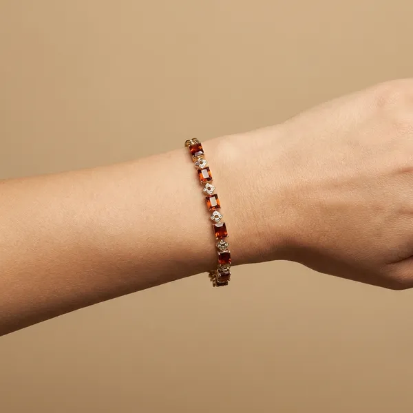 Red_Amber_Glow_Anti_Tarnish_Bracelet_For_Women