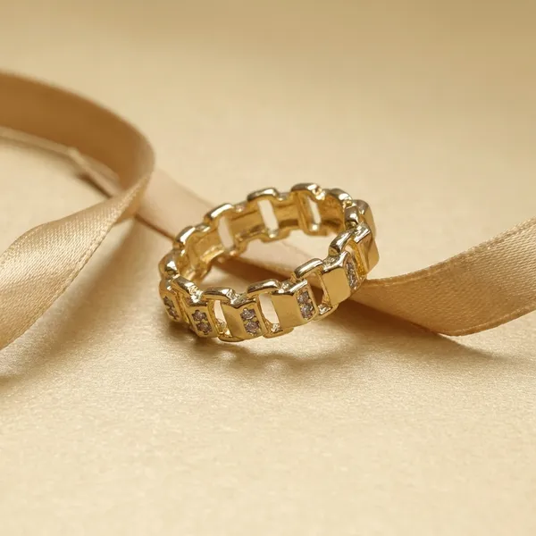 Gold_Linked_Diamond_Band_Anti_Tarnish_Finger_Ring_For_Women