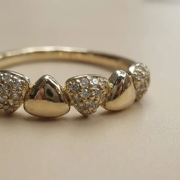 Gold_Petal_Cluster_Sparkle_Anti_Tarnish_Finger_Ring_For_Women