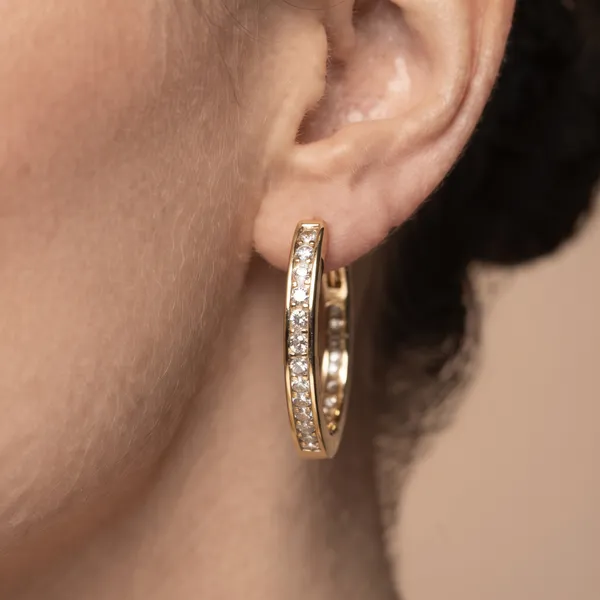 Gold_Sleek_Huggie_Ears_Anti_Tarnish_Earring_For_Women