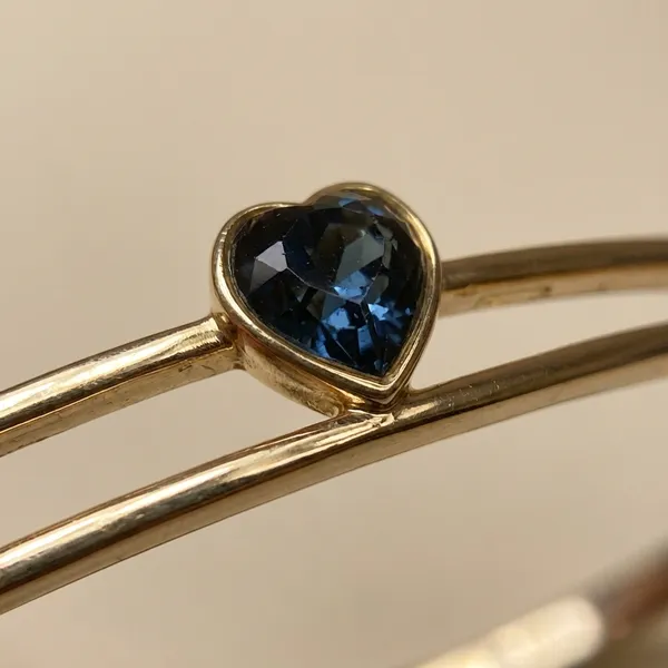 Blue_Twin_Heart_Sleek_Gold_Anti_Tarnish_Ring_Bracelet_For_Women