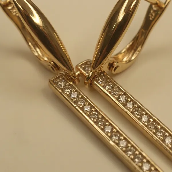 Gold_Diamond_Studded_Open_Rectangle_Drop_Ears_Anti_Tarnish_Earring_For_Women