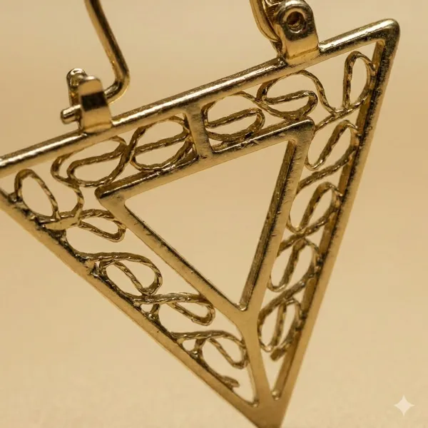 Gold_Triangle_Filigree_Drop_Ears_Anti_Tarnish_Earring_For_Women