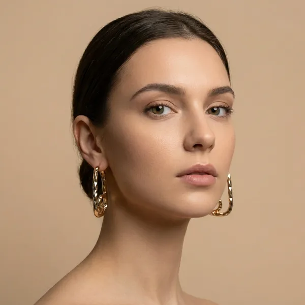 Gold_And_Silver_Dual_Tone_Geometric_Twist_Hoop_Ears_Anti_Tarnish_Earring_For_Women