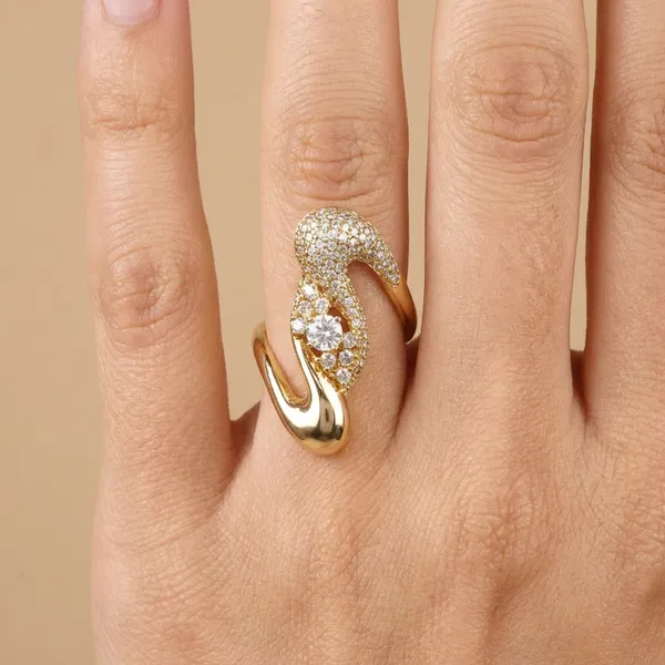 Gold_Abstract_Designer_Statement_Anti_Tarnish_Finger_Ring_For_Women