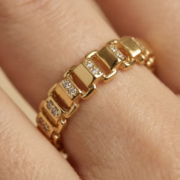 Gold_Chain_Link_Crystal_Band_Anti_Tarnish_Finger_Ring_For_Women