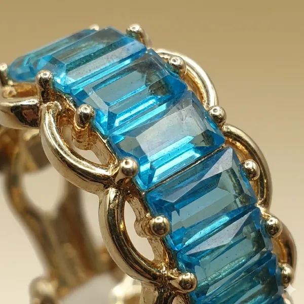 Light_Blue_Crystal_Hoop_Ears_Anti_Tarnish_Earring_For_Women