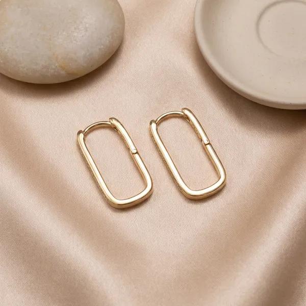Gold_Sleek_Huggie_Ears_Anti_Tarnish_Earring_For_Women