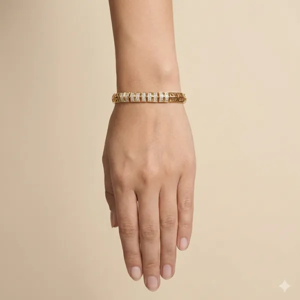 Gold_And_Silver_Geometric_Pave_Chain_Anti_Tarnish_Bracelet_For_Women