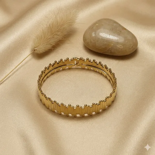 Gold_Dualtone_Geometric_Openstyle_Anti_Tarnish_Ring_Bracelet_For_Women