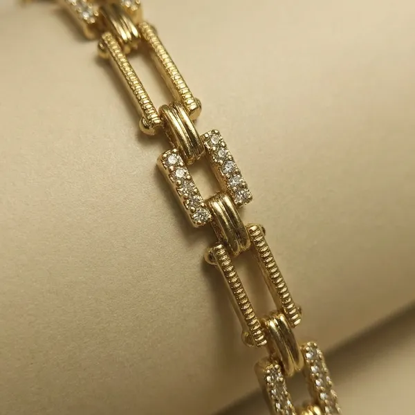 Gold_And_Silver_Slender_Bar_Anti_Tarnish_Bracelet_For_Women