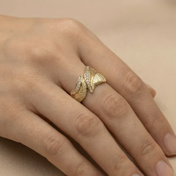 Gold_Feather_Anti_Tarnish_Finger_Ring_For_Women