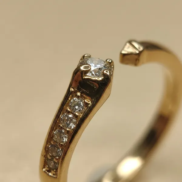 Gold_Minimalist_Adjustable_Solitaire_Anti_Tarnish_Finger_Ring_For_Women