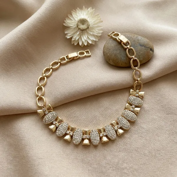 Gold_And_Silver_Sparkling_Bow_Anti_Tarnish_Bracelet_For_Women