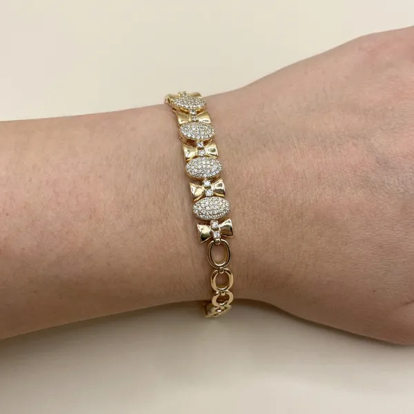 Gold_And_Silver_Sparkling_Bow_Anti_Tarnish_Bracelet_For_Women