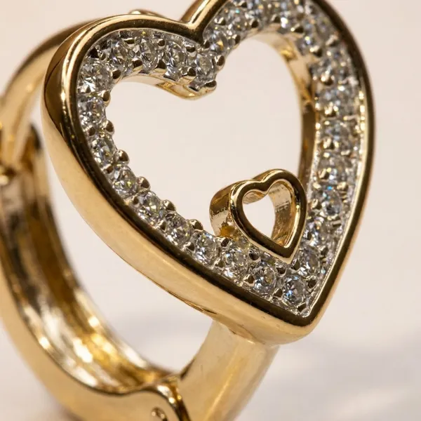 Gold_Heart_Outline_Sparkle_Hoop_Ears_Anti_Tarnish_Earring_For_Women