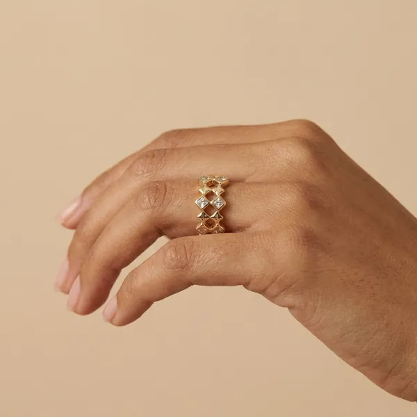 Gold_Geometric_Cutout_Gold_Anti_Tarnish_Finger_Ring_For_Women