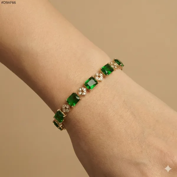 Green_Emerald_Link_Anti_Tarnish_Bracelet_For_Women