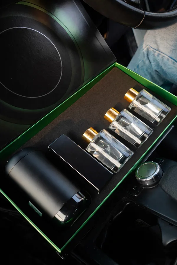 Smart_Car_Aroma_Diffuser_