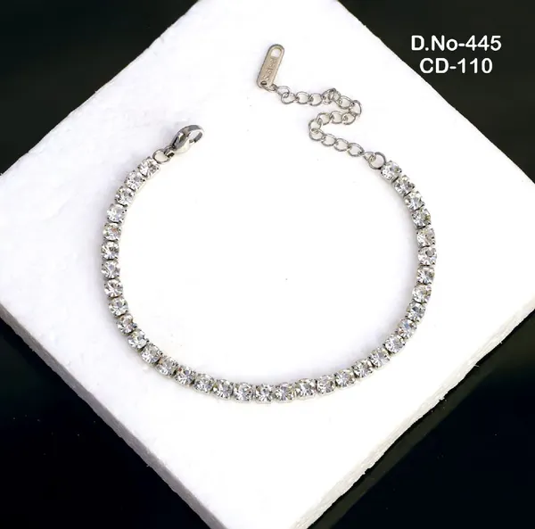 Silver_Plated_Premium_Stainless_Steel_Chain_Bracelet_For_Women