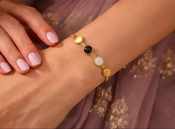 Gold_Plated_Premium_Stainless_Steel_Bracelet_For_Women