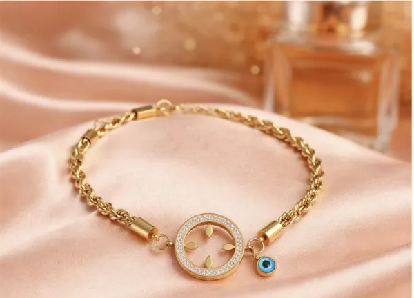Gold_Plated_Premium_Stainless_Steel_Bracelet_For_Women