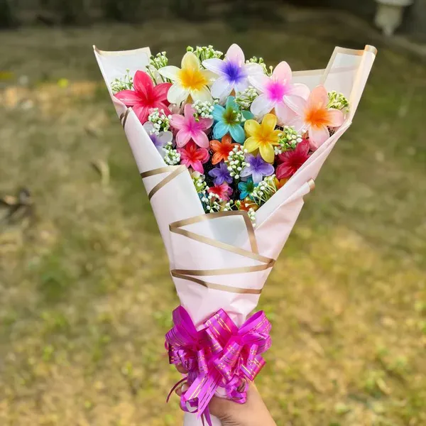 LARGE_FLOWER_CLAW_CLIP_BOUQUET