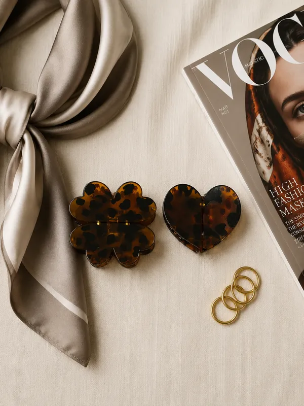 MAGNA_ESPRESSO_BY_WAZA_|_MAGNETIC_HEART_&_FLOWER_HAIR_CLIP_(COMBO_OF_2_SHAPES)