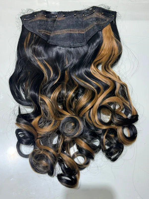 NATURAL_BLACK_WITH_GOLDEN_CARAMEL_BALAYAGE_HAIR_EXTENSIONS