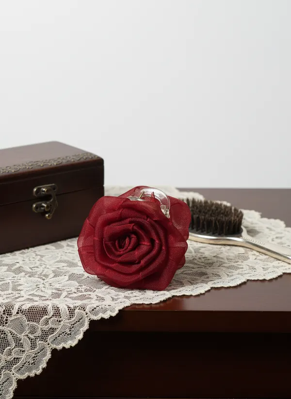 RED_ROSE_DOUBLE_SIDE_CLAW_