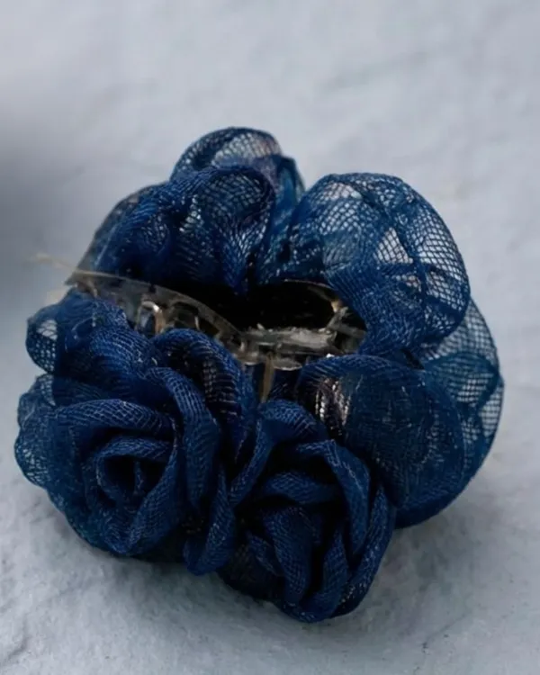 Blue_Mesh_Mesh_Rose_Claw_Clip