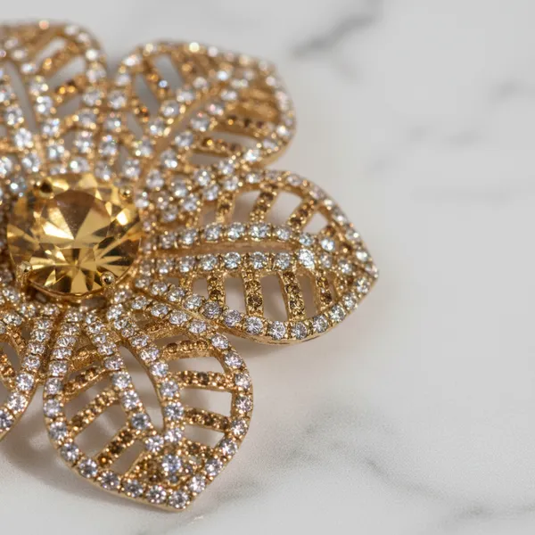 Pack_Of_2_Gold_Metal_Alloy_With_Crystal_Stones_Crystal_Flower_Hair_Pin