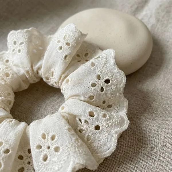 White_Organza_Halo_Scrunchie