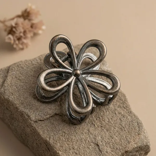 Pack_Of_2_Bronze_Alloy_Metallic_Flower_Claw_Clip