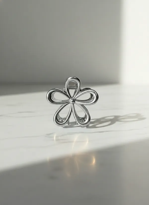 Pack_Of_2_Silver_Alloy_Metallic_Flower_Claw_Clip