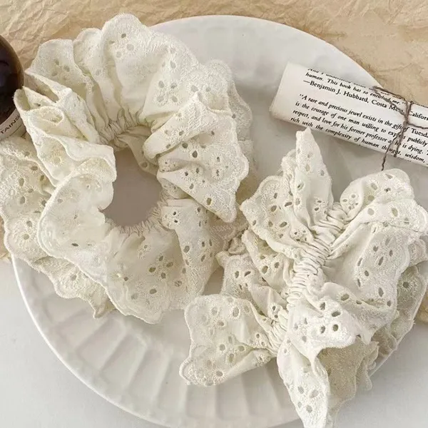 Pack_Of_4_White_Organza_Halo_Scrunchie