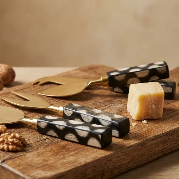Silver_Cheese_Knife_Set_(_Set_Of_4_)