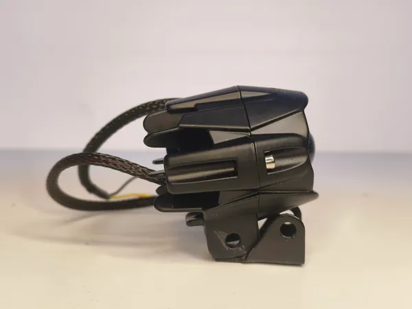 Matt_Black_Liu_Hjg_Fog_Light_Metal_Body_Yellow_And_White_With_Flash_Pack_Of_1_Pc